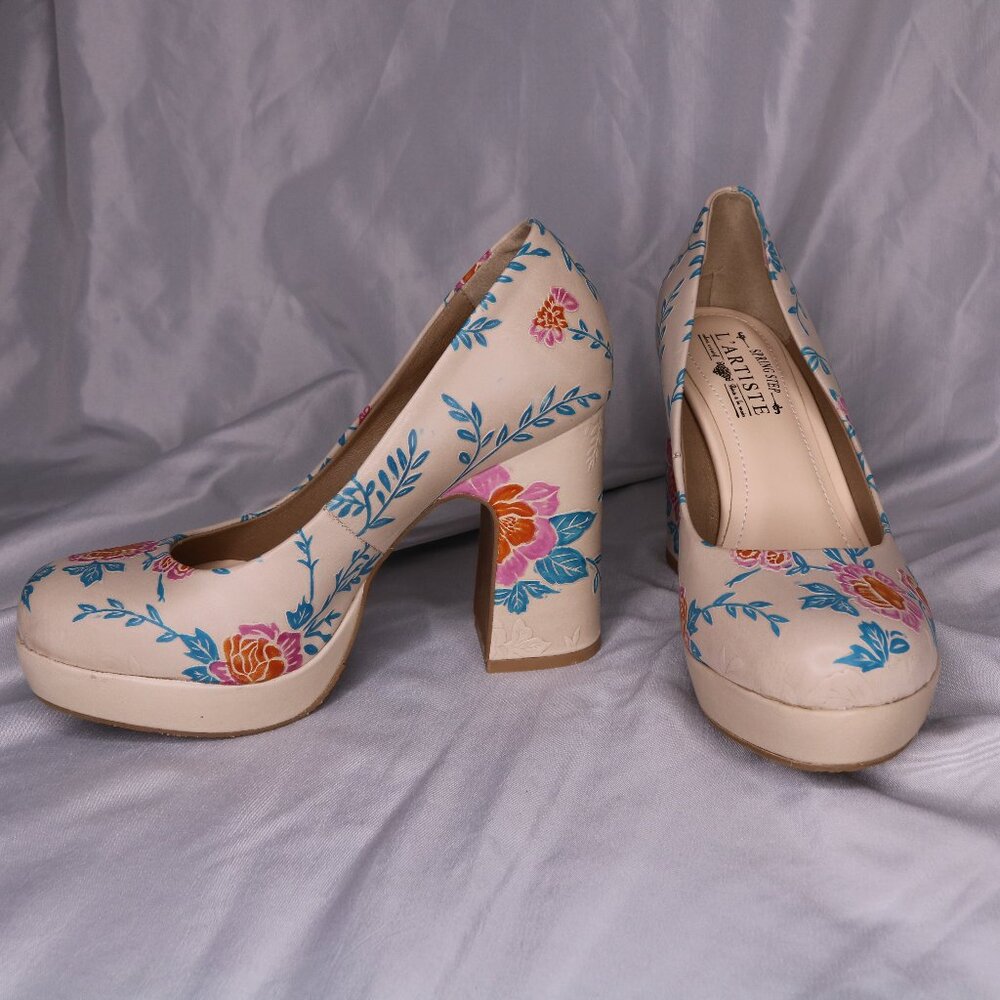 L'Artiste by Spring Step Julianna Off-White Floral Block Heel Size 8